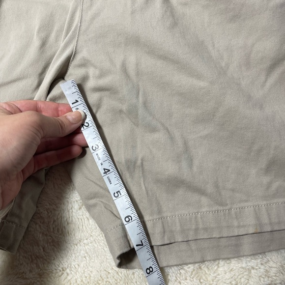 Architect Men's Beige Flat Front Shorts - Picture 4 of 7